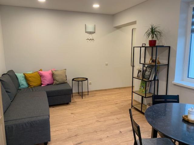 Cozy Apartment In Karmėlava Eksteriør billede