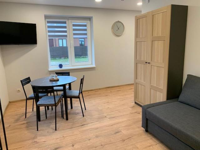Cozy Apartment In Karmėlava Eksteriør billede